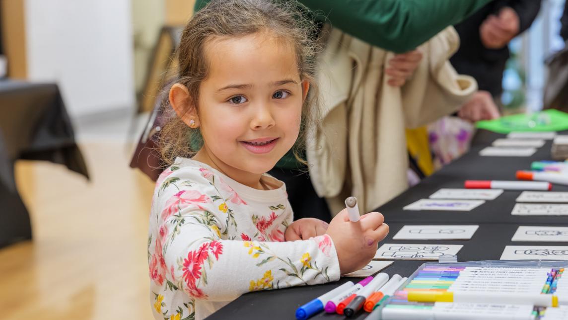 Childrens-EYPagePhotosColour